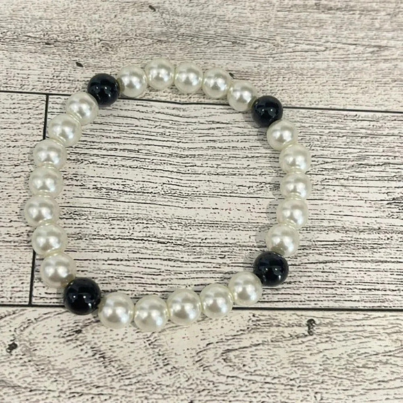 New Genuine Black Onyx/Pearls Stretch Bracelet And Earrings Set - Picture 4 of 5